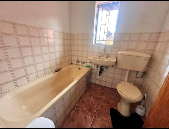 3 BEDROOM HOUSE FOR SALE IN SOSHANGUVE DD